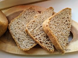 Nakrojený chleba z pekárny