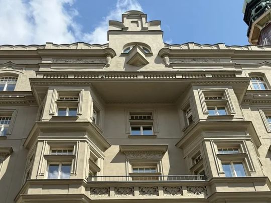 Výměna oken v památkové zóně: Jak získat závazné stanovisko bez potíží