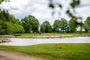 6fca7dc0-golf-certovobremeno-20250530-055-mhe.jpeg