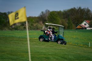 89e222ad-golf-podboranky-20180427-131-pha.jpeg