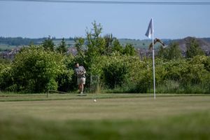 e7edecbf-golf-molitorov-20260529-100-kpa.jpeg