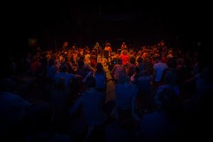 0912f122-deva-premal-051017-100_orig.jpg