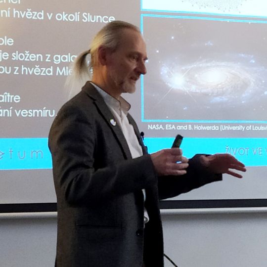 Letošní premiéra Vesmírného Tábora: Jan Veselý přizval hosty své online přednášky k hledání života ve vesmíru